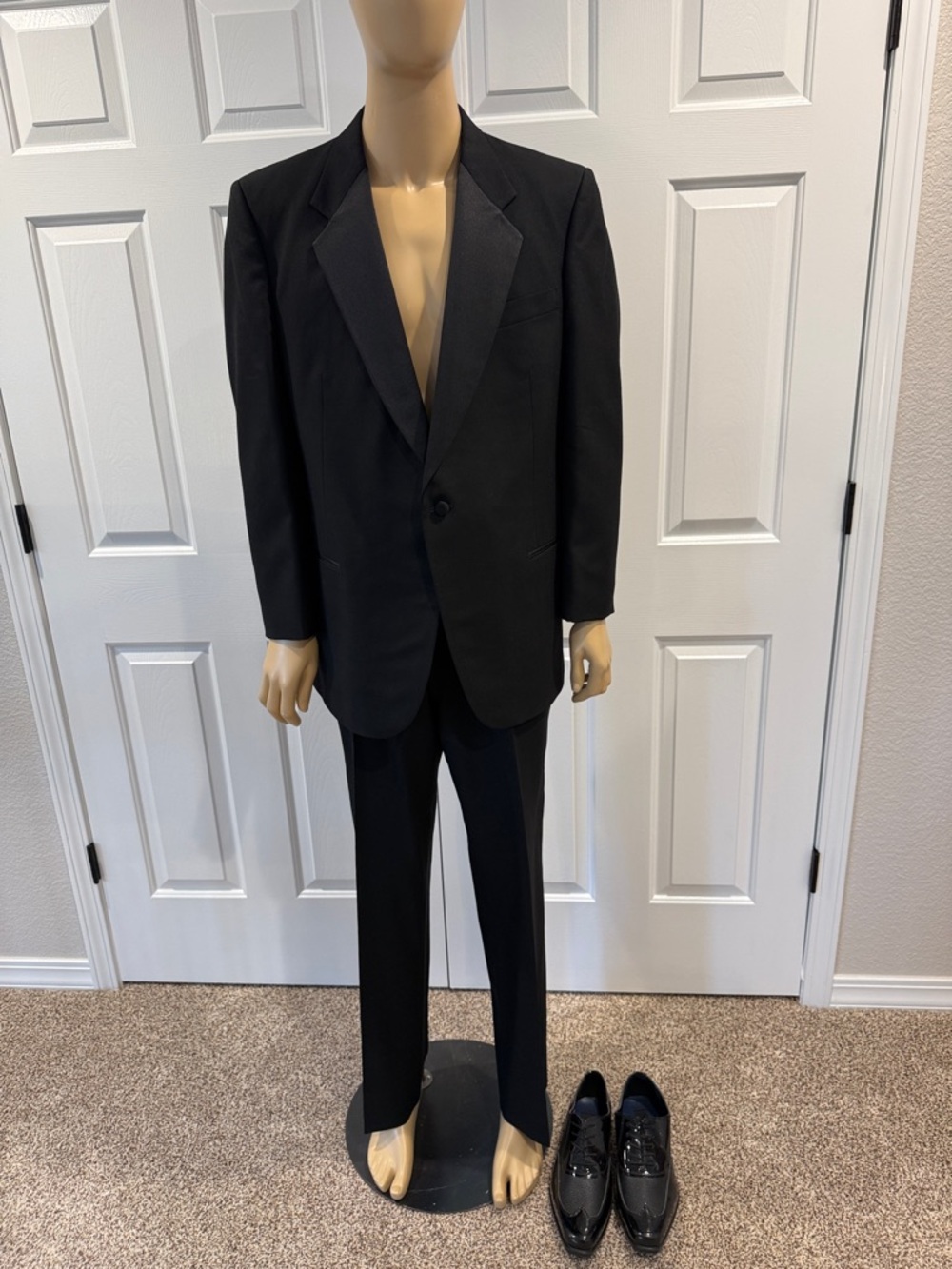 Black Tuxedo By Giorgio Patrino with Trousers and Suspenders 44R Shoes Separate
